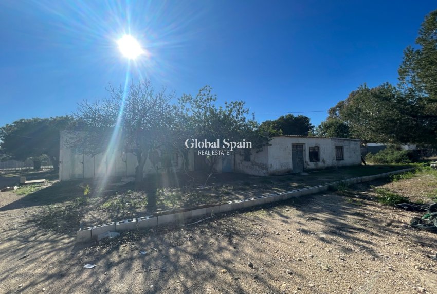 Wederverkoop - HUIS -
ELCHE - Costa Blanca