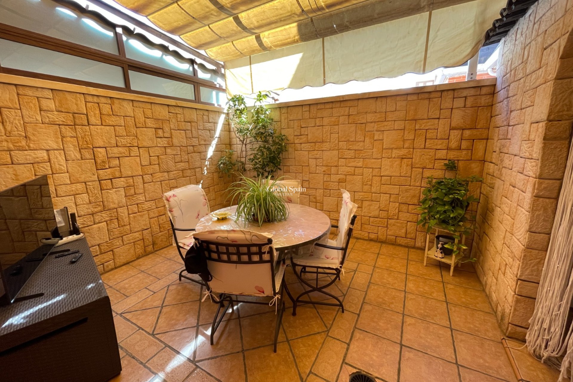 Wederverkoop - HUIS -
ELCHE - Costa Blanca
