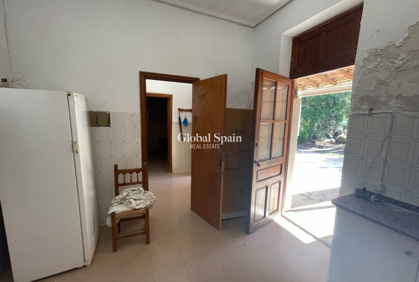 Wederverkoop - HUIS -
ELCHE - Costa Blanca