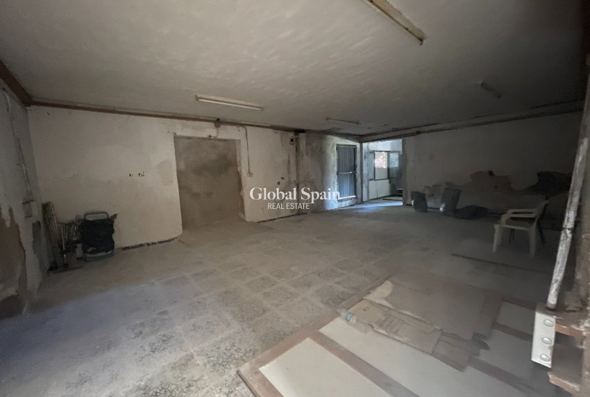 Wederverkoop - HUIS -
ELCHE - Costa Blanca
