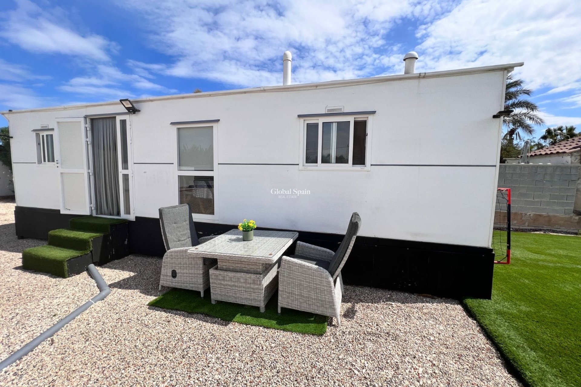 Wederverkoop - HUIS -
ELCHE - Inland