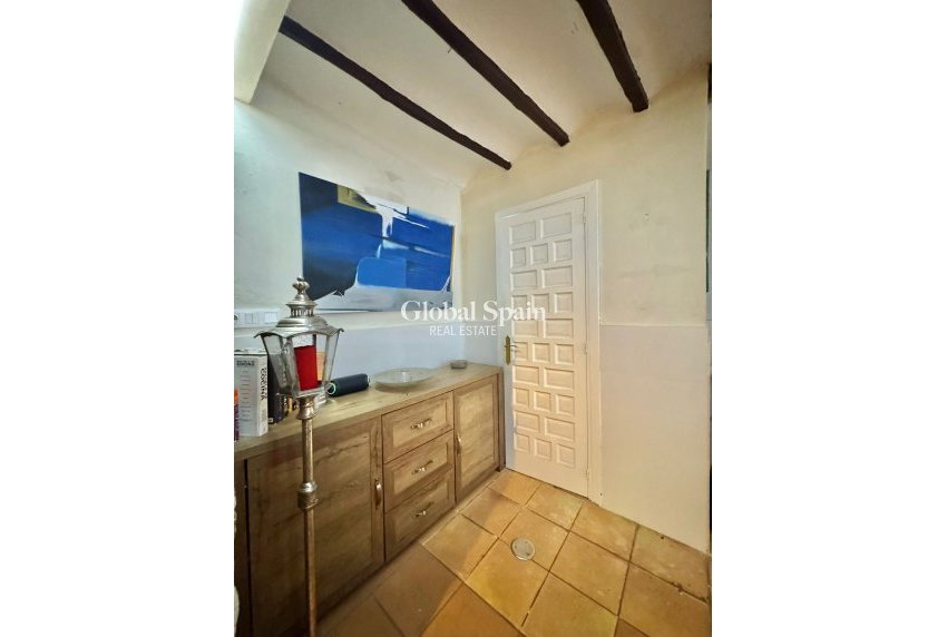 Wederverkoop - HUIS -
FINESTRAT - Costa Blanca