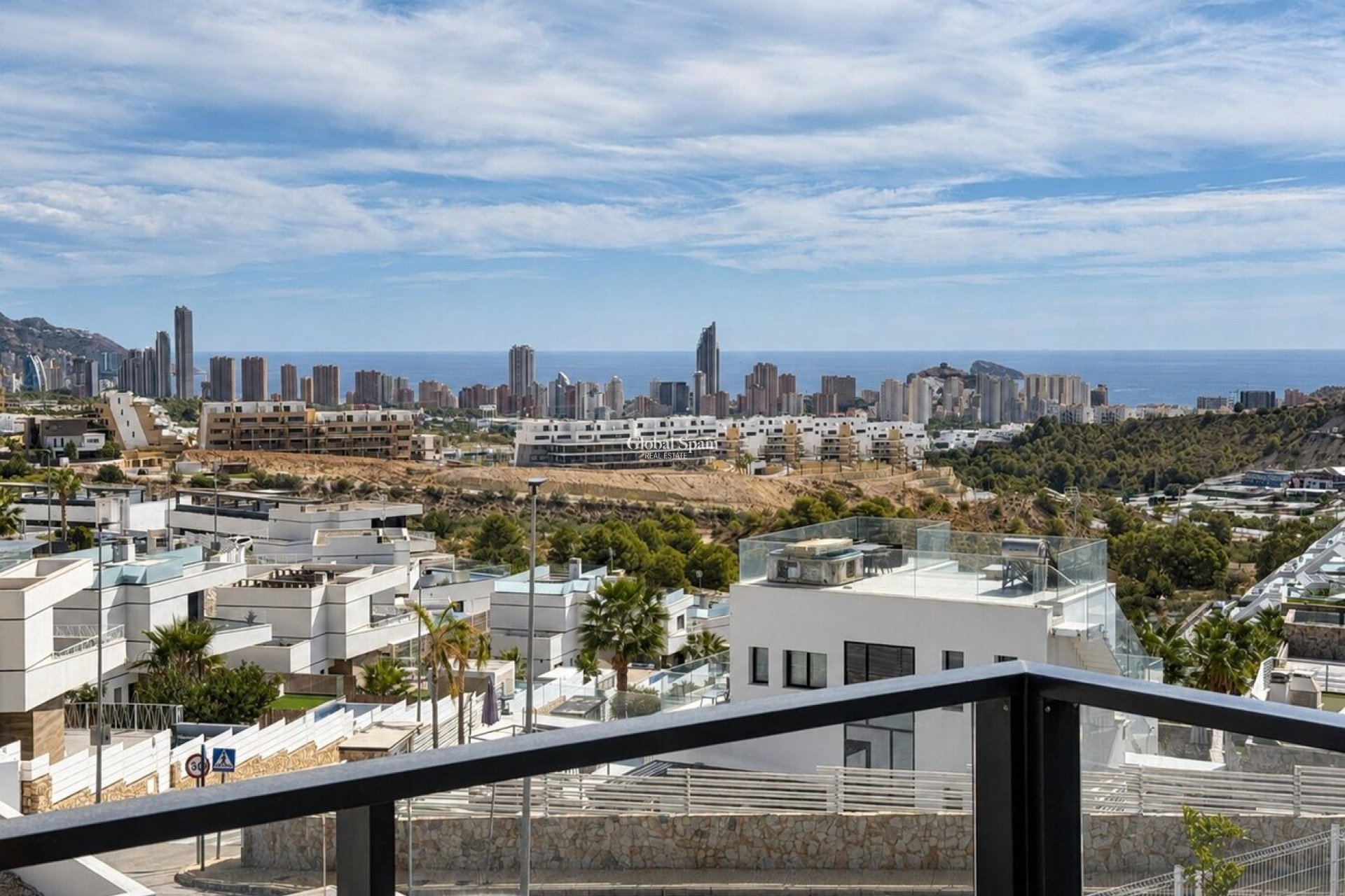 Wederverkoop - HUIS -
FINESTRAT - Costa Blanca