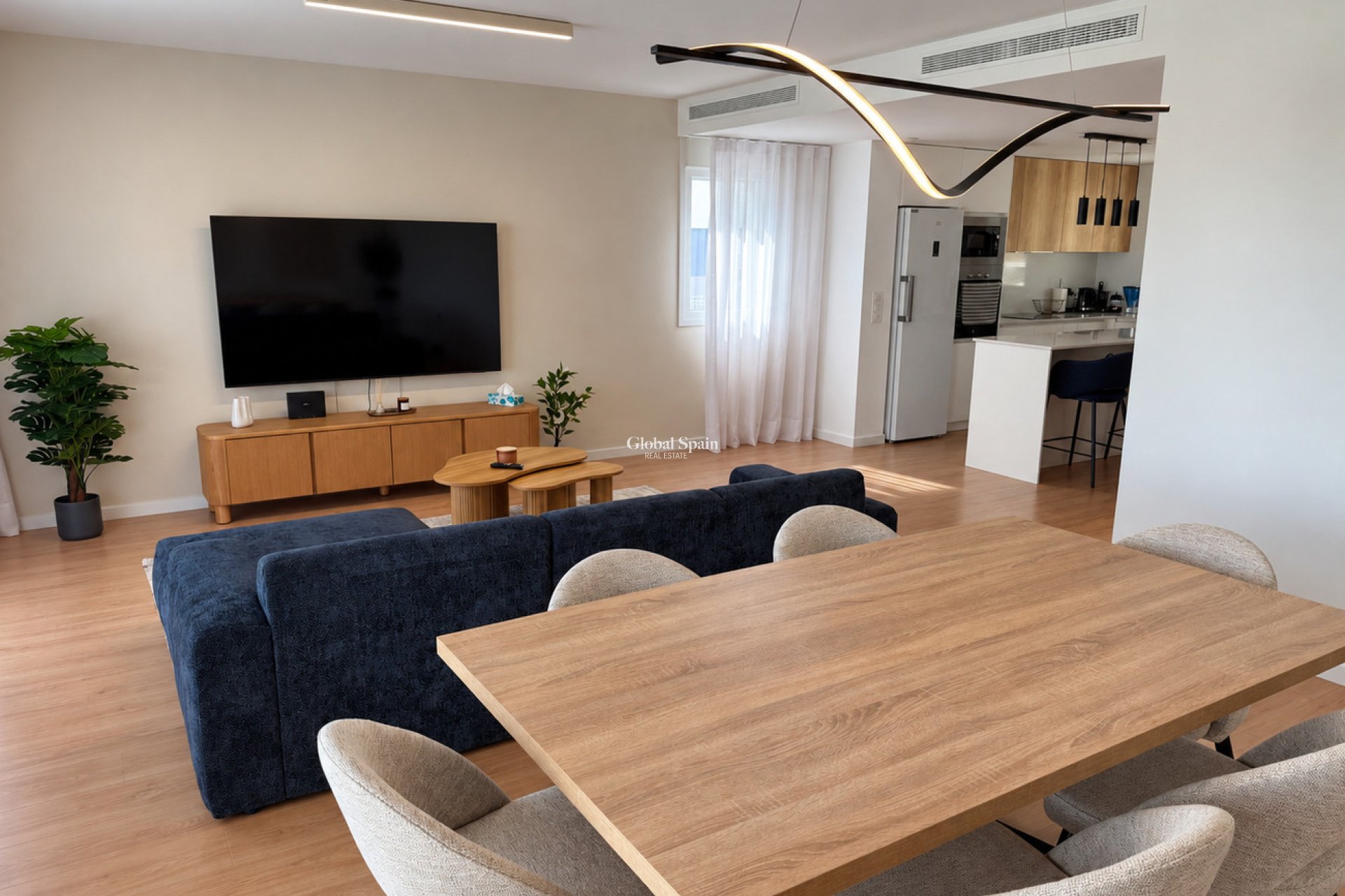 Wederverkoop - HUIS -
FINESTRAT - Costa Blanca