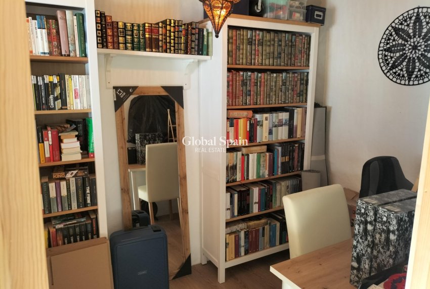 Wederverkoop - HUIS -
FORMENTERA DEL SEGURA - Centro