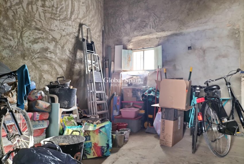 Wederverkoop - HUIS -
FORMENTERA DEL SEGURA - Centro