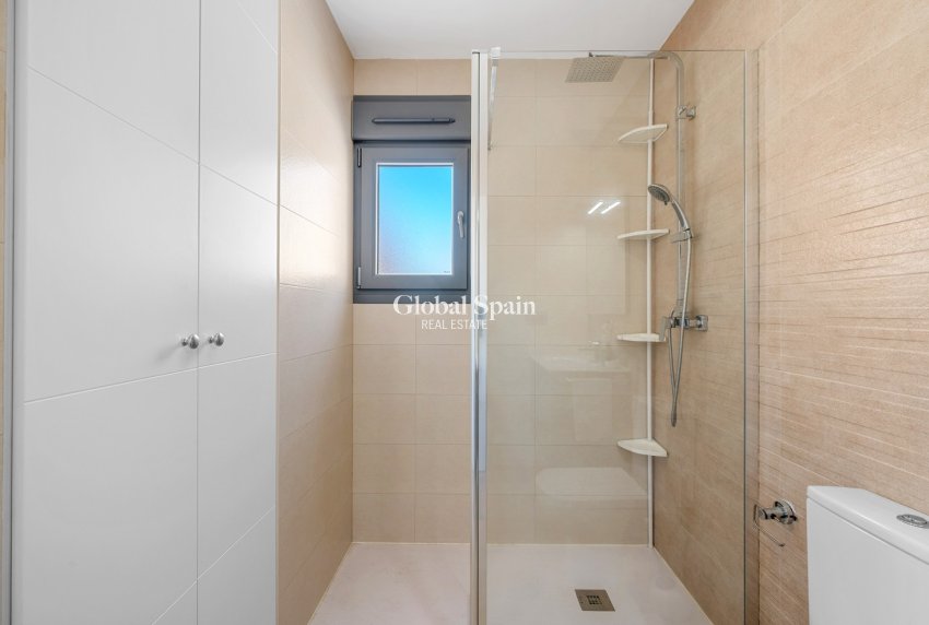 Wederverkoop - HUIS -
FORMENTERA DEL SEGURA - Costa Blanca