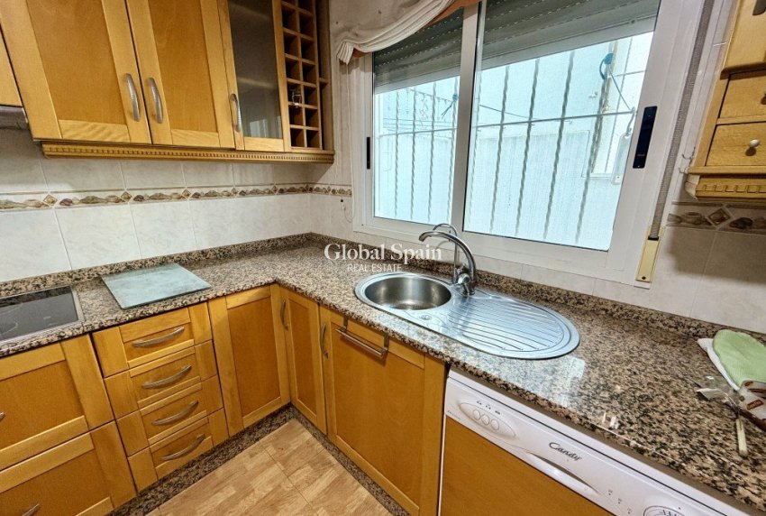 Wederverkoop - HUIS -
FORMENTERA DEL SEGURA - Costa Blanca