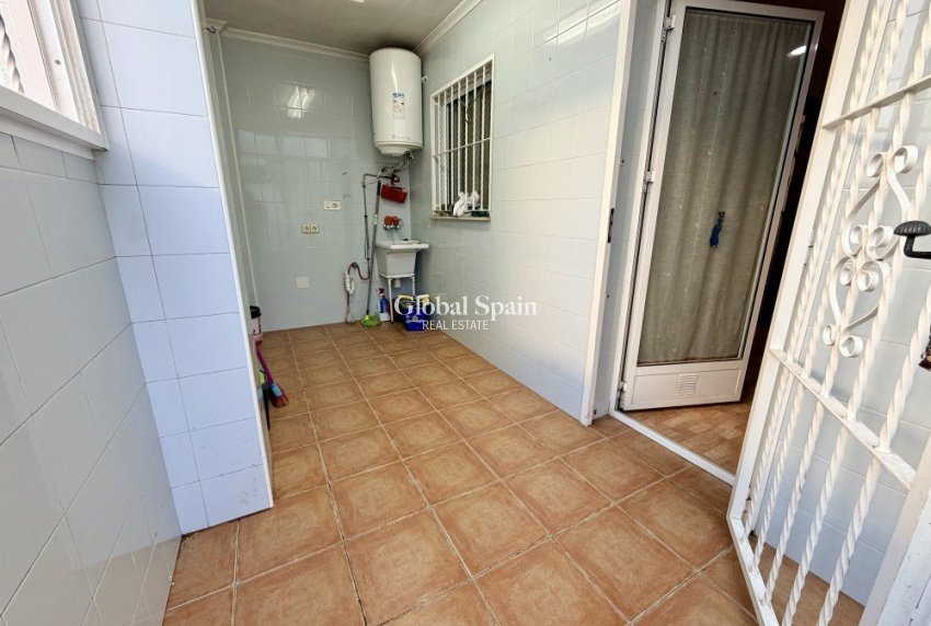 Wederverkoop - HUIS -
FORMENTERA DEL SEGURA - Costa Blanca