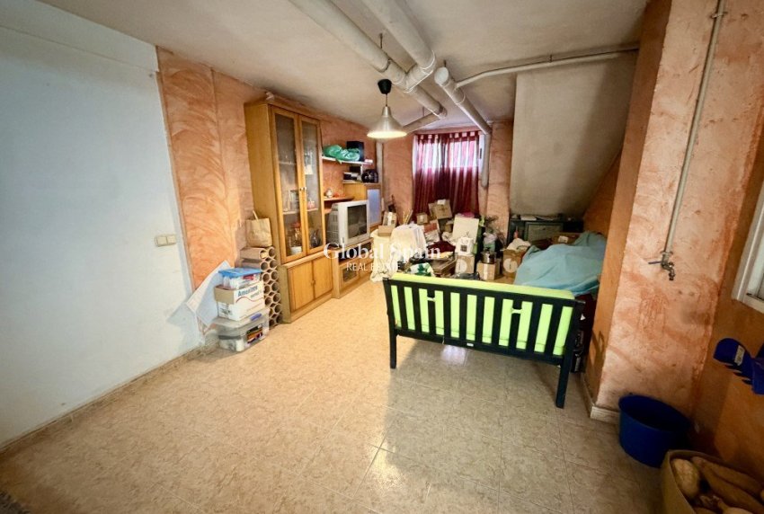 Wederverkoop - HUIS -
FORMENTERA DEL SEGURA - Costa Blanca