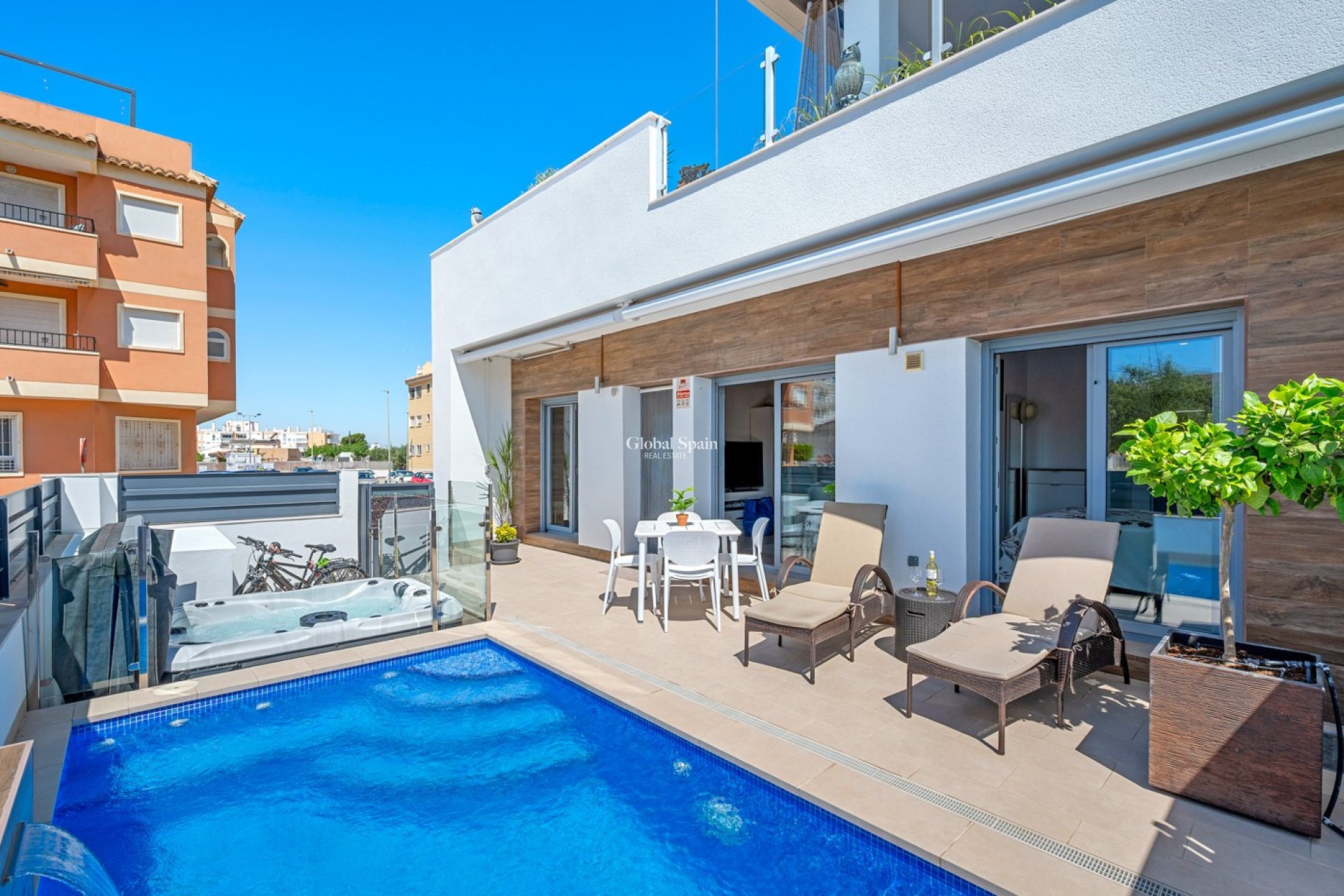 Wederverkoop - HUIS -
FORMENTERA DEL SEGURA - Costa Blanca
