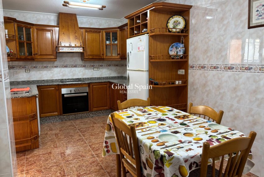 Wederverkoop - HUIS -
FORMENTERA DEL SEGURA - Pueblo 5