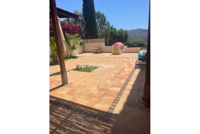 Wederverkoop - HUIS -
GATA DE GORGOS - Gata de Gorgos