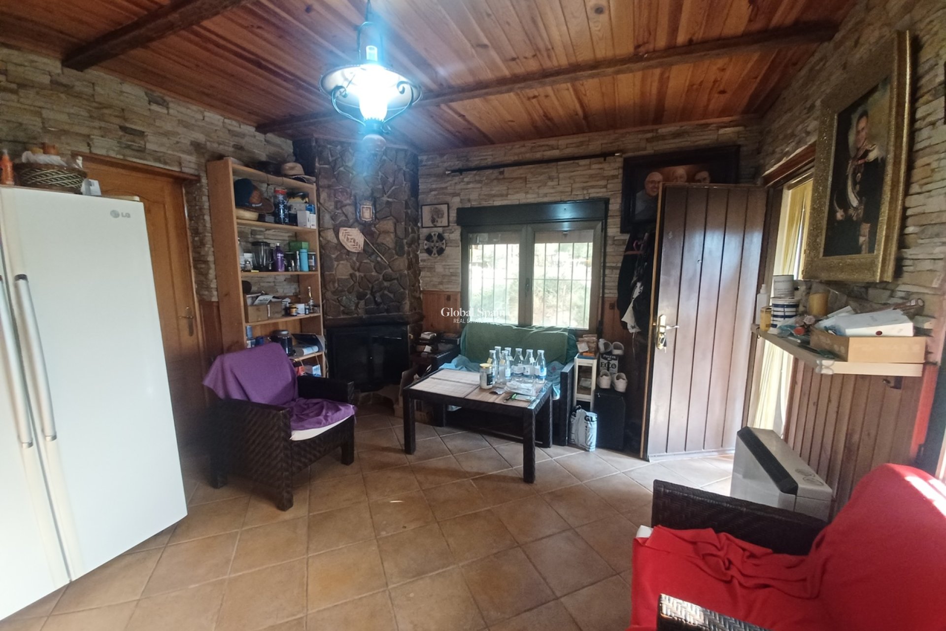 Wederverkoop - HUIS -
GEA Y TRUYOLS - Inland