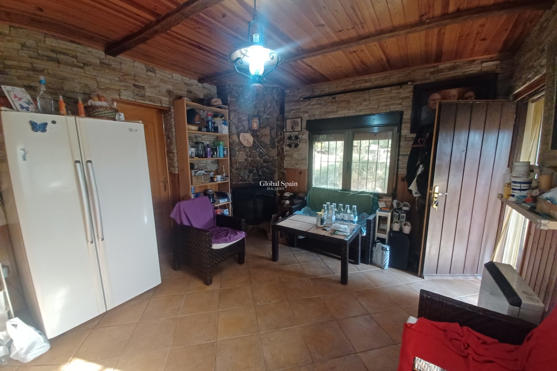 Wederverkoop - HUIS -
GEA Y TRUYOLS - Inland