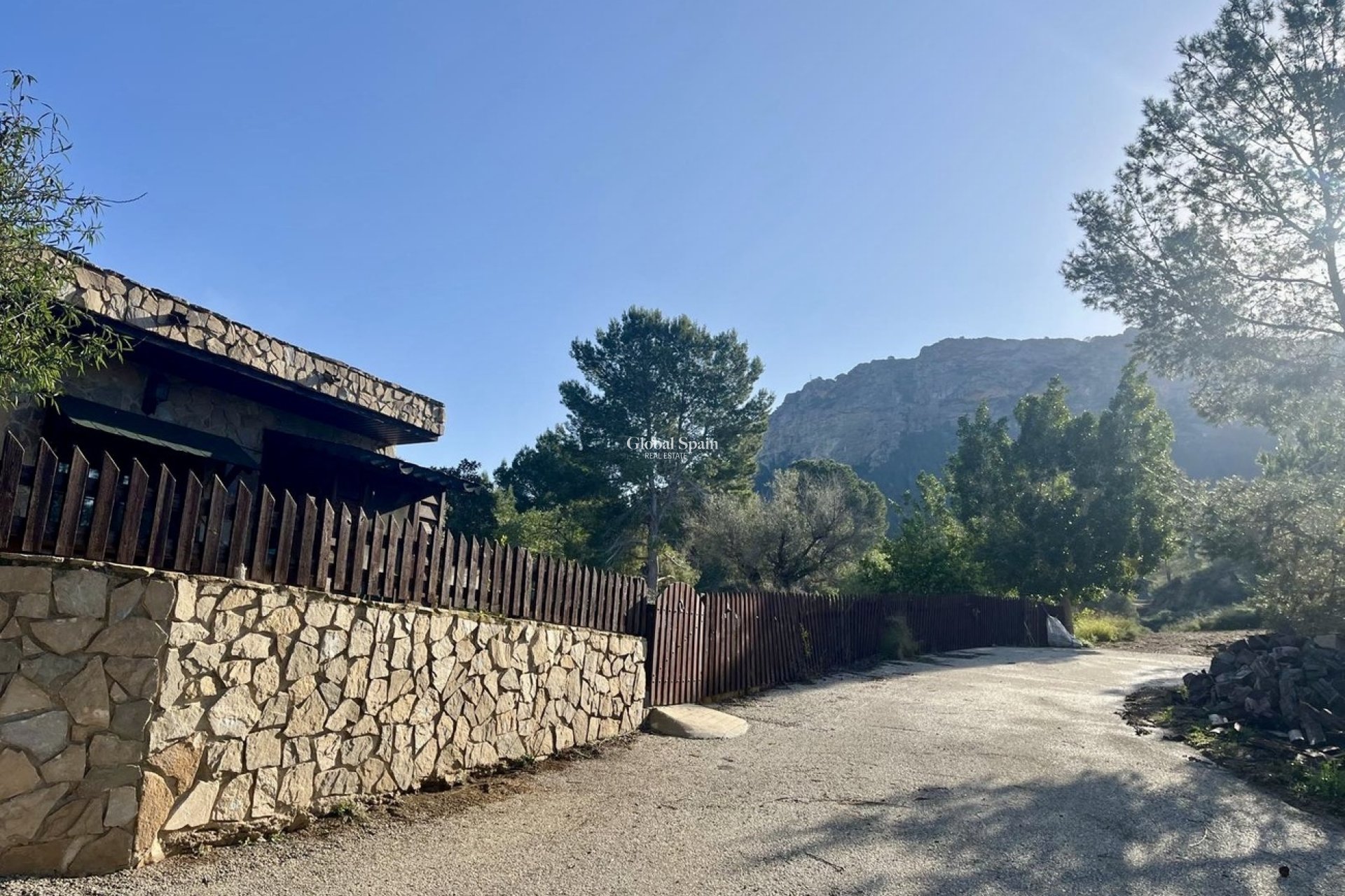 Wederverkoop - HUIS -
GEA Y TRUYOLS - Sierra de Columbares Natural Park