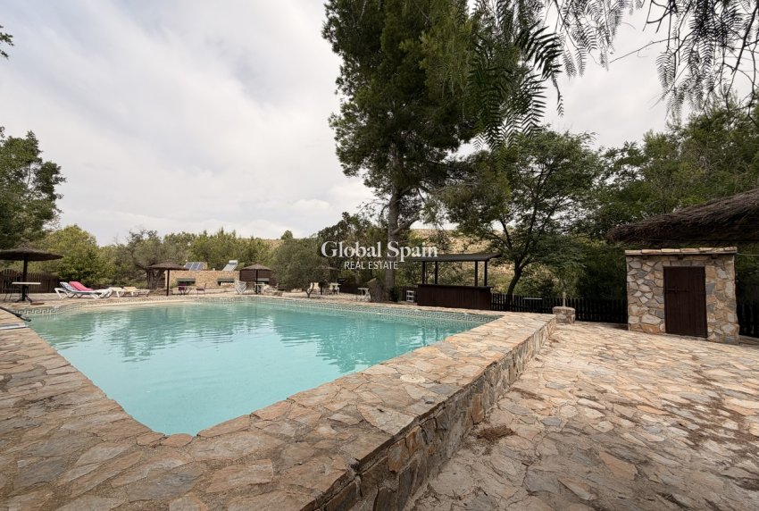 Wederverkoop - HUIS -
GEA Y TRUYOLS - Sierra de Columbares Natural Park