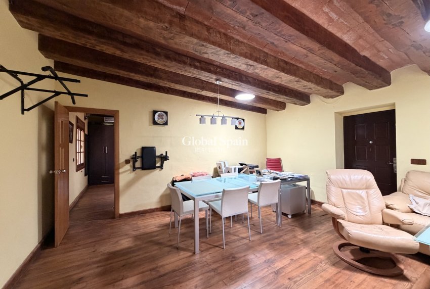 Wederverkoop - HUIS -
GEA Y TRUYOLS - Sierra de Columbares Natural Park