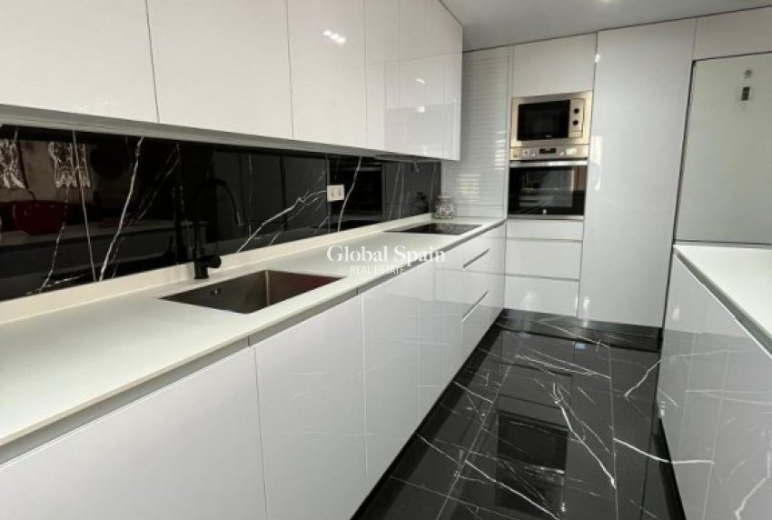 Wederverkoop - HUIS -
GRAN ALACANT - Costa Blanca