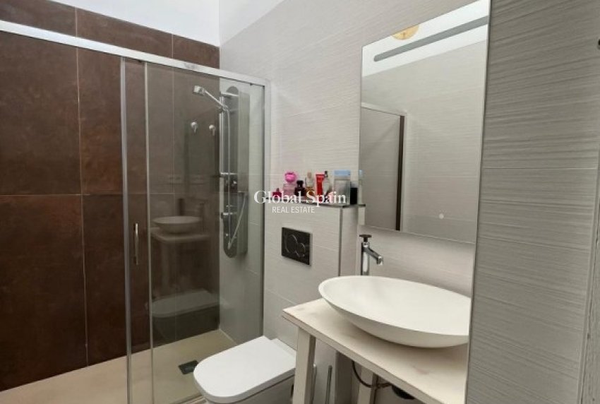 Wederverkoop - HUIS -
GRAN ALACANT - Costa Blanca