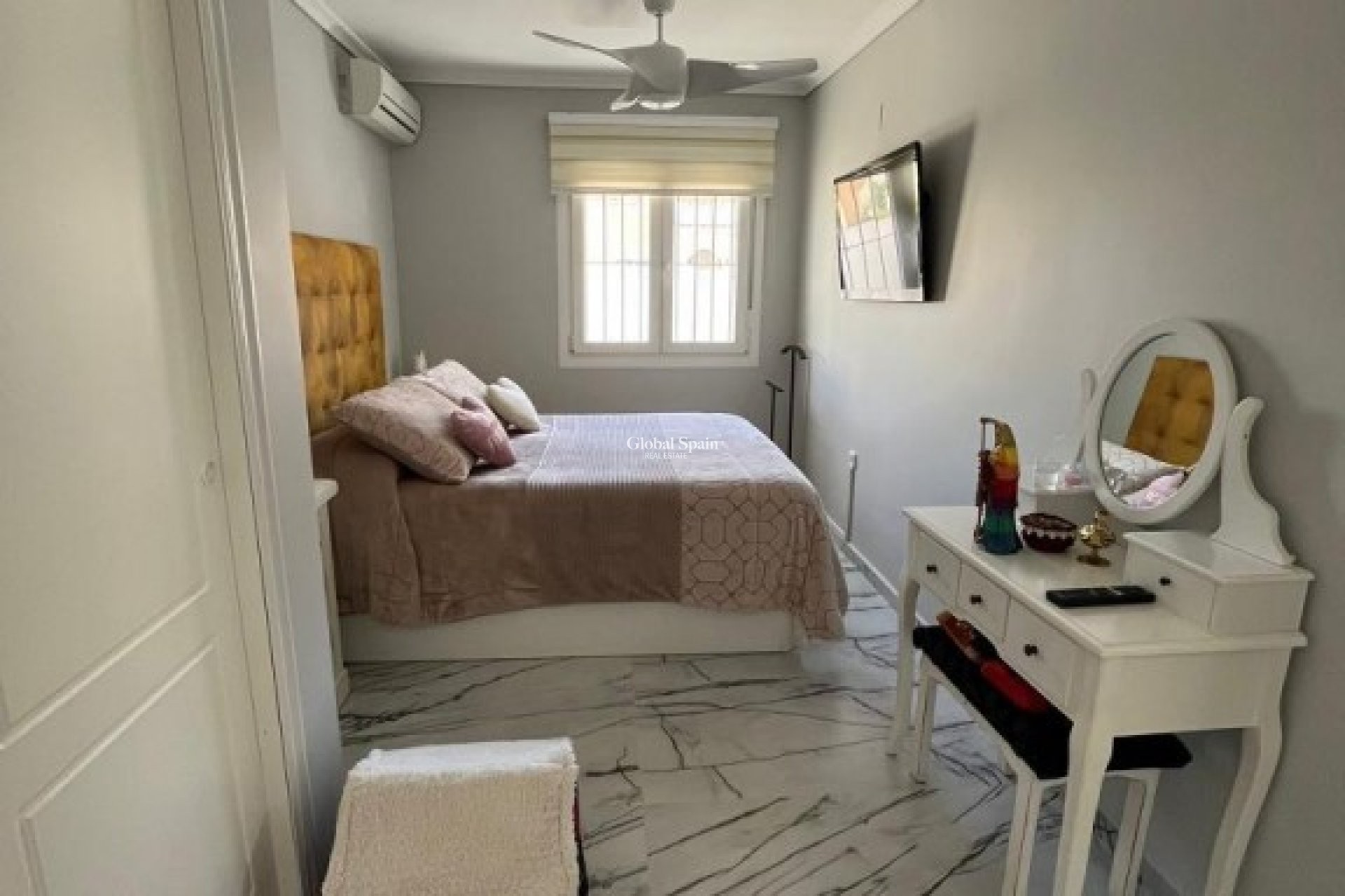 Wederverkoop - HUIS -
GRAN ALACANT - Costa Blanca