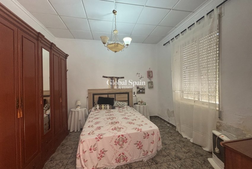 Wederverkoop - HUIS -
GUARDAMAR DEL SEGURA - Costa Blanca