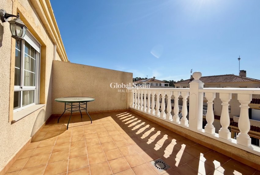 Wederverkoop - HUIS -
GUARDAMAR DEL SEGURA - Guardamar
