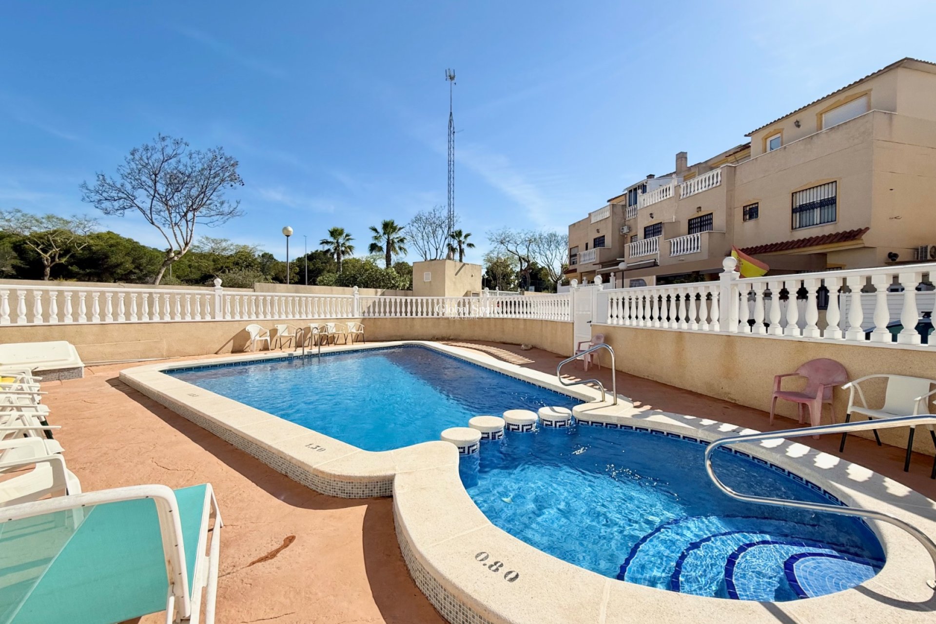 Wederverkoop - HUIS -
GUARDAMAR DEL SEGURA - Guardamar