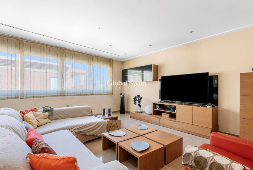 Wederverkoop - Huis -
GUARDAMAR DEL SEGURA