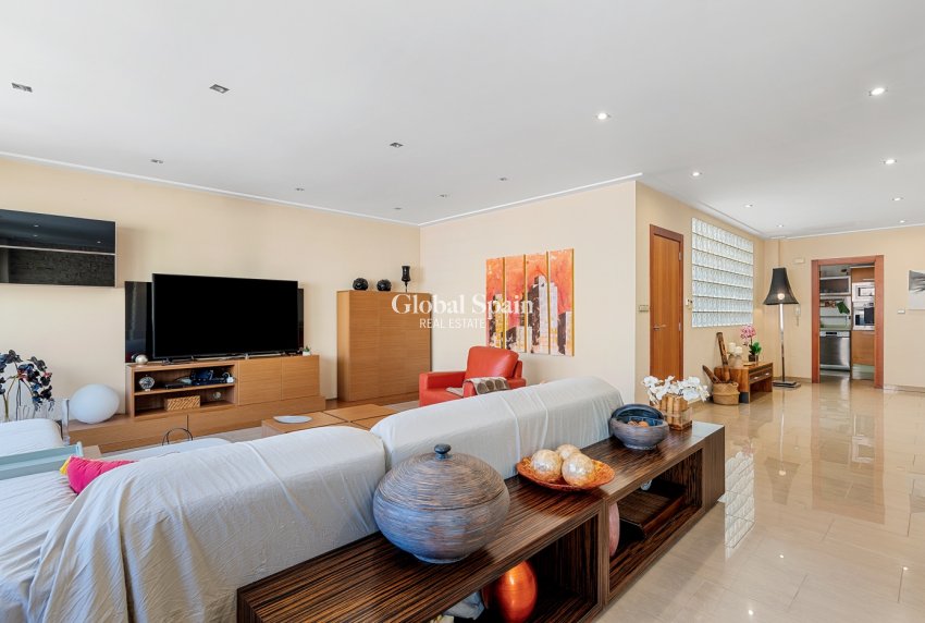 Wederverkoop - Huis -
GUARDAMAR DEL SEGURA