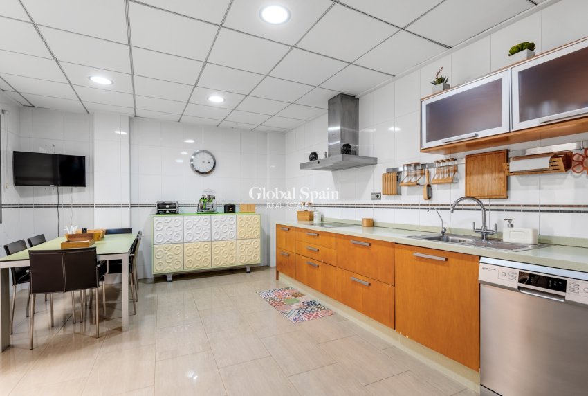 Wederverkoop - Huis -
GUARDAMAR DEL SEGURA