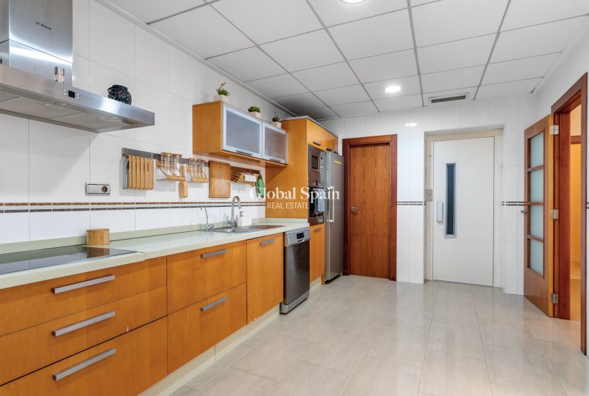 Wederverkoop - Huis -
GUARDAMAR DEL SEGURA