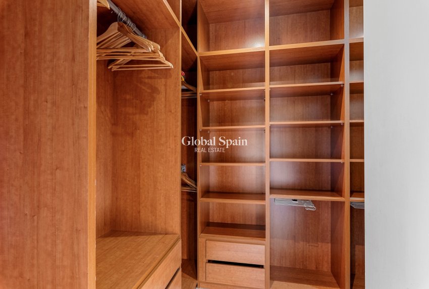 Wederverkoop - Huis -
GUARDAMAR DEL SEGURA