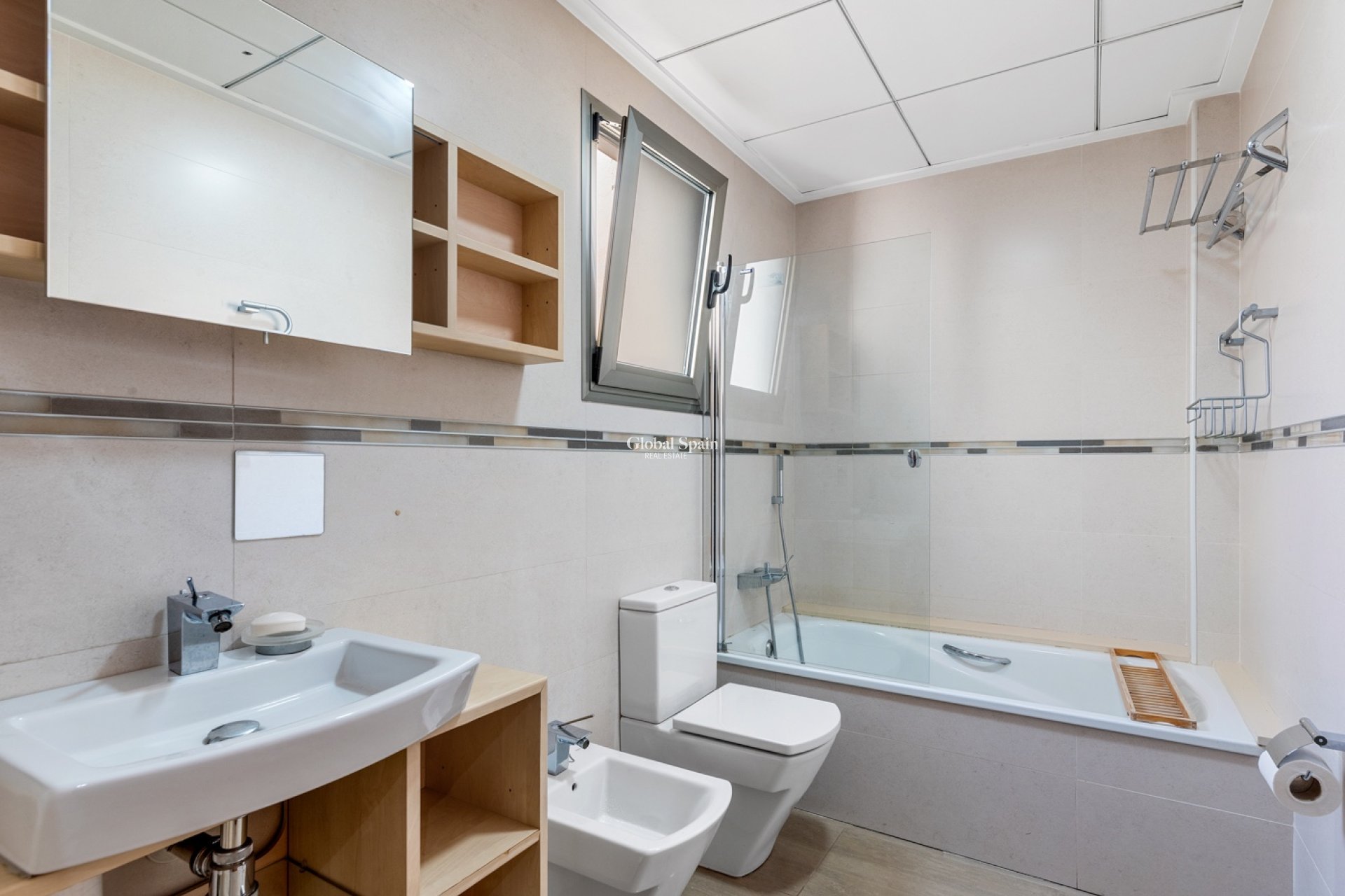 Wederverkoop - Huis -
GUARDAMAR DEL SEGURA