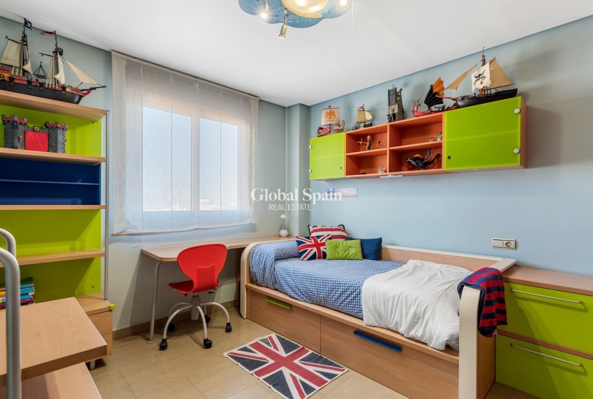 Wederverkoop - Huis -
GUARDAMAR DEL SEGURA