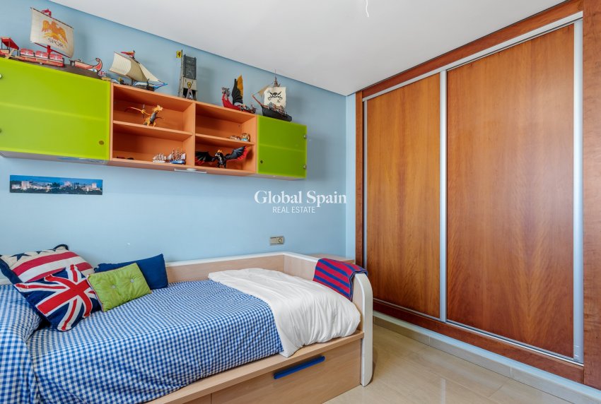 Wederverkoop - Huis -
GUARDAMAR DEL SEGURA