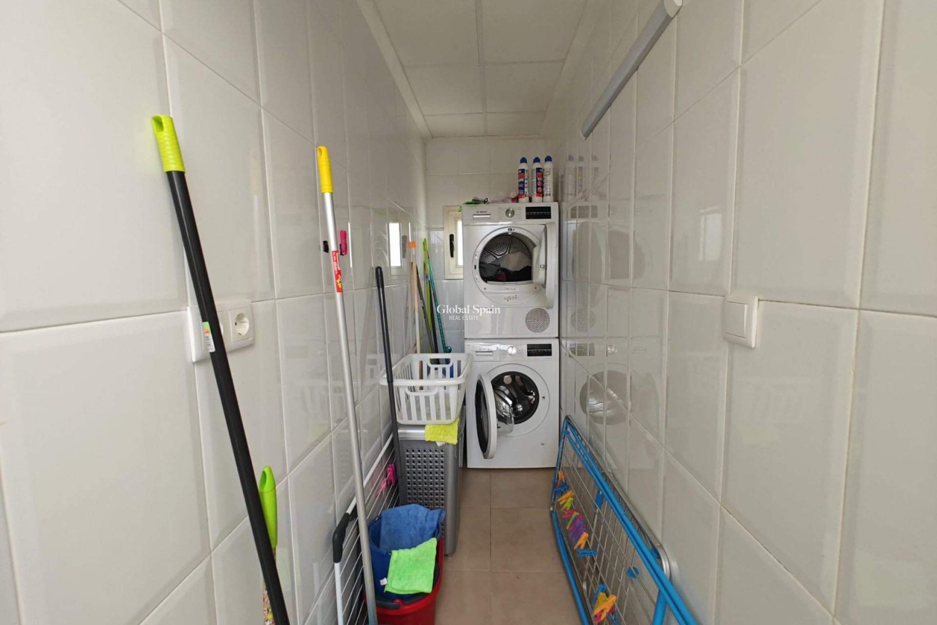 Wederverkoop - Huis - Halfvrijstaande woning -
COX - Cox