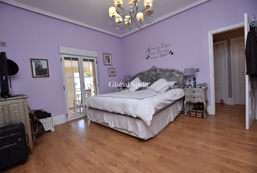 Wederverkoop - HUIS -
HEREDADES - Costa Blanca