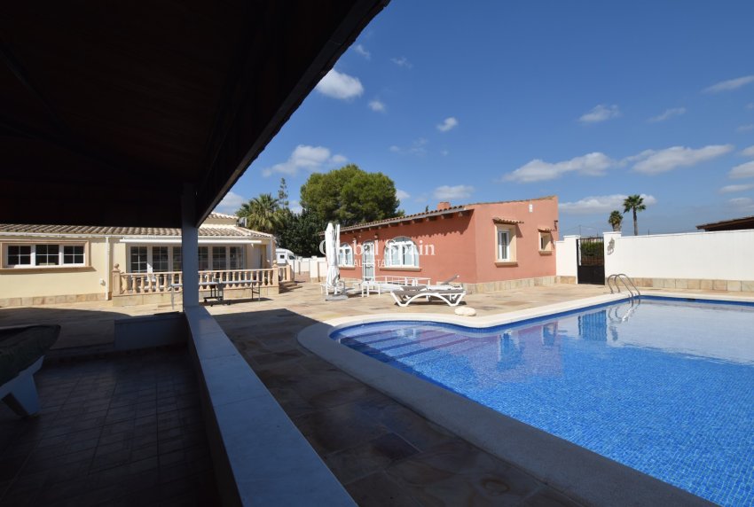 Wederverkoop - HUIS -
HEREDADES - Costa Blanca