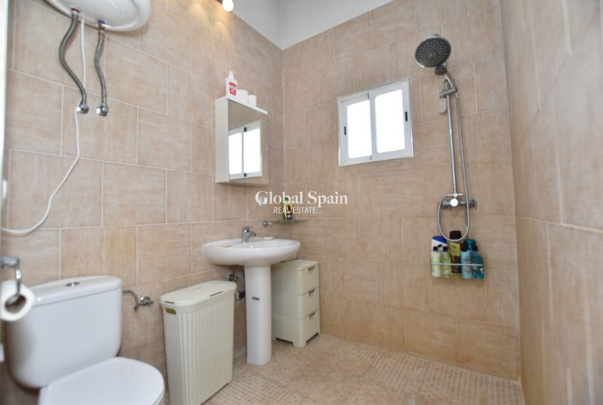 Wederverkoop - HUIS -
HEREDADES - Costa Blanca