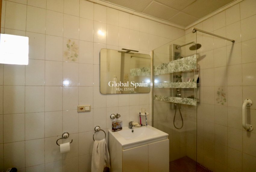 Wederverkoop - HUIS -
HEREDADES - LAS HEREDADES