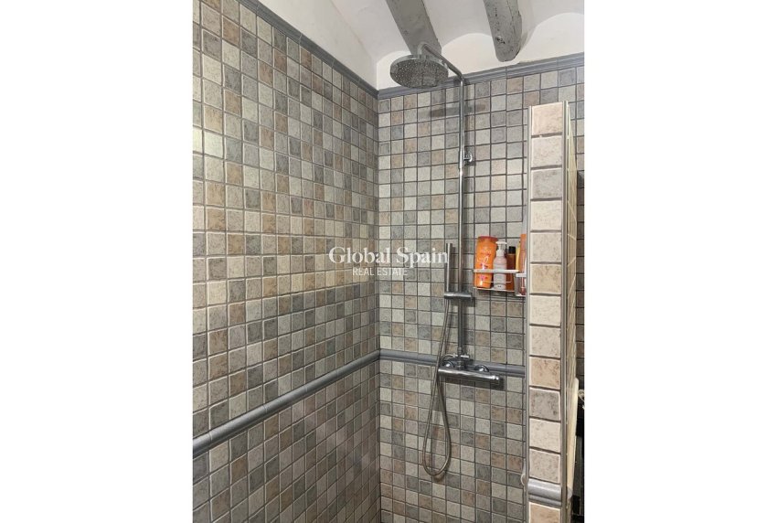 Wederverkoop - HUIS -
JALÓN - Inland