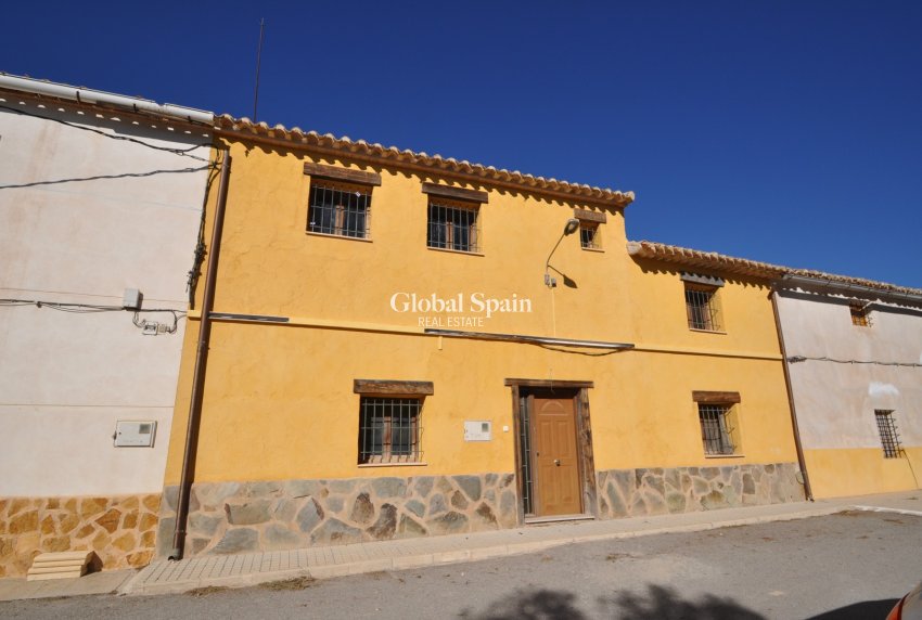 Wederverkoop - HUIS -
JUMILLA - Inland