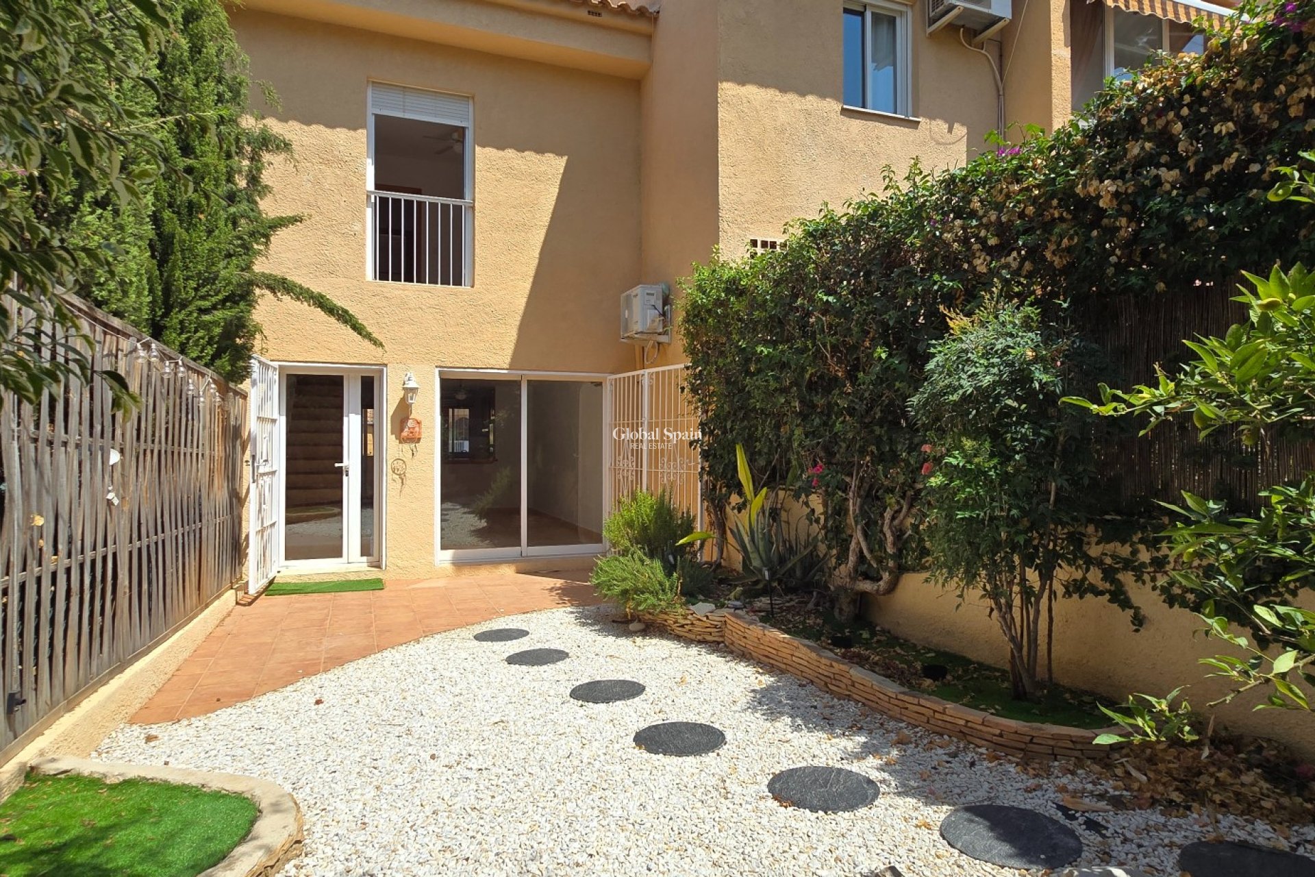 Wederverkoop - HUIS -
L'ALBIR - center