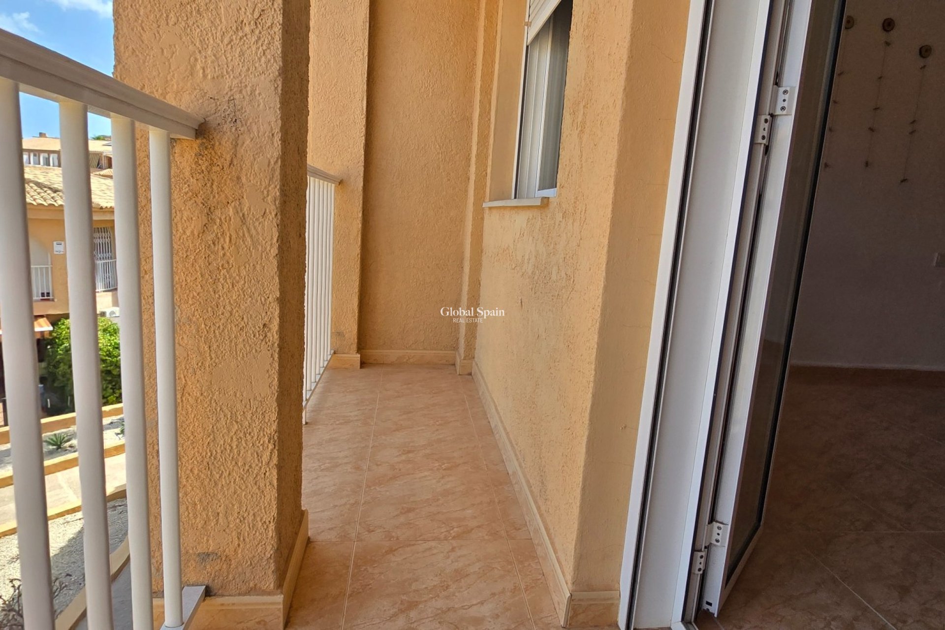 Wederverkoop - HUIS -
L'ALBIR - center