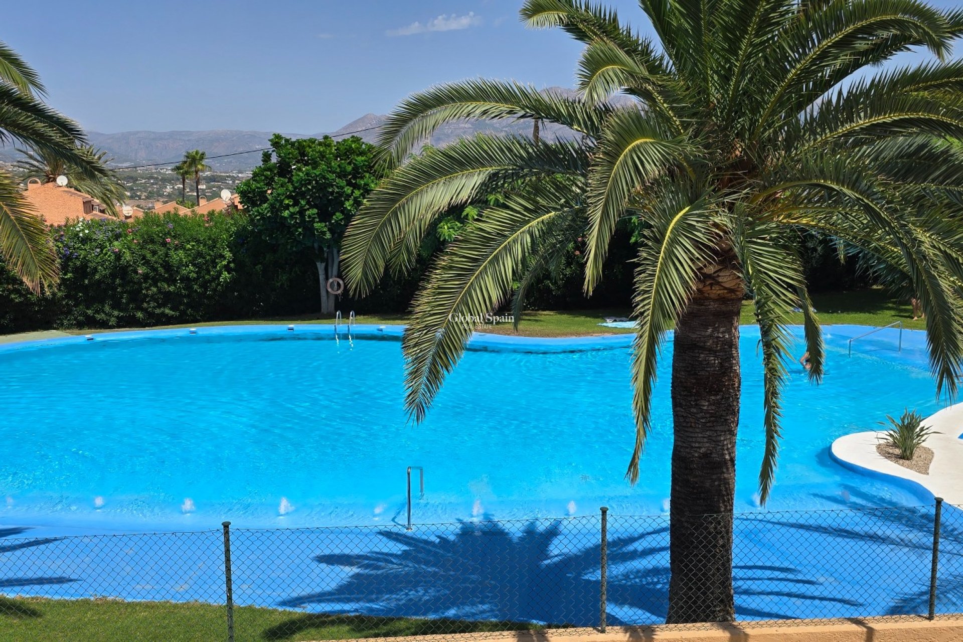 Wederverkoop - HUIS -
L'ALBIR - center