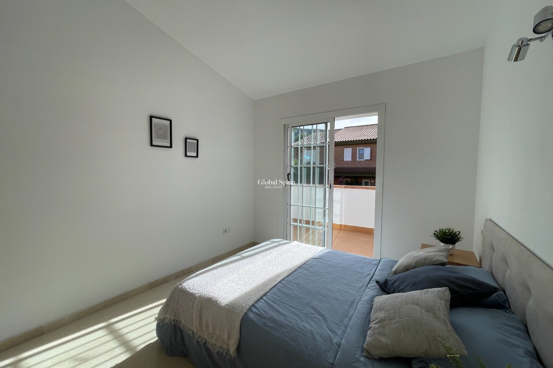 Wederverkoop - HUIS -
L'ALBIR - center