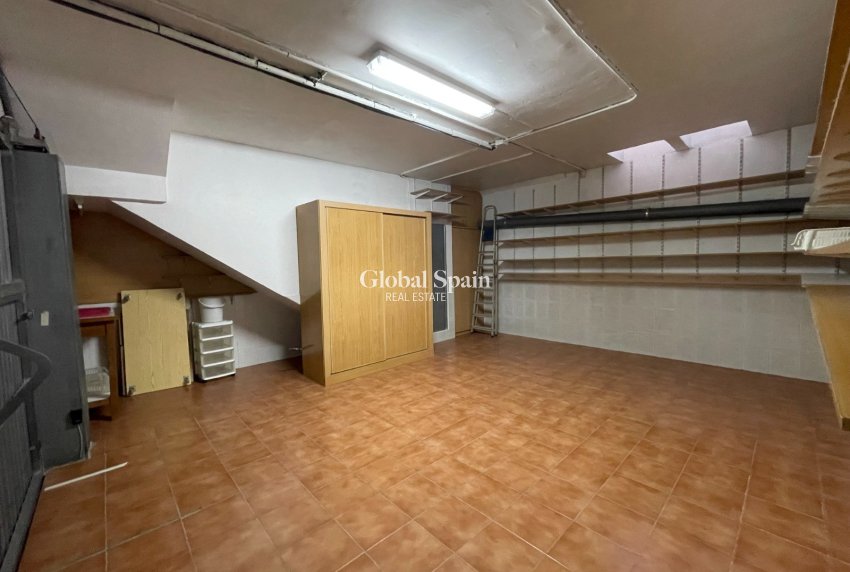 Wederverkoop - HUIS -
L'ALBIR - center