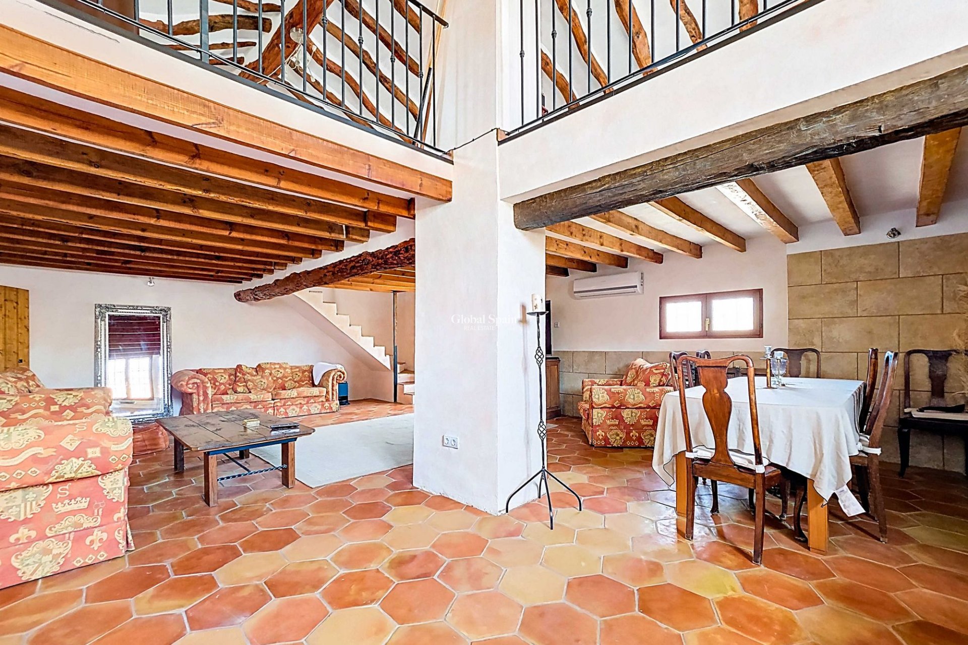 Wederverkoop - HUIS -
LA ALBERQUILLA - La Alberquilla