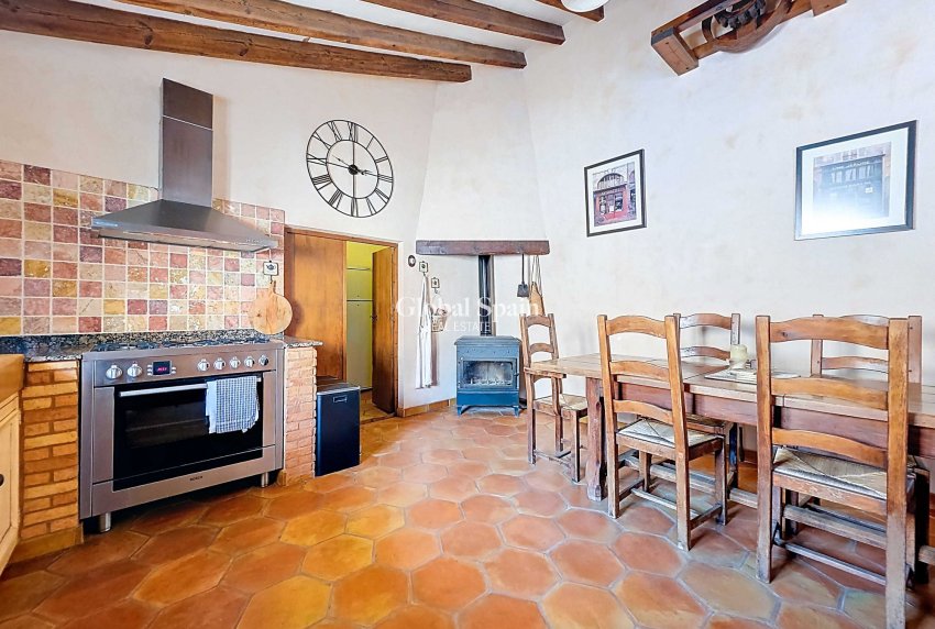 Wederverkoop - HUIS -
LA ALBERQUILLA - La Alberquilla